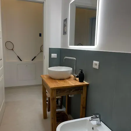 Due Di Tutto アパート *