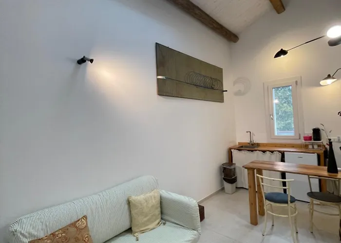 Due Di Tutto Daire Ferrara