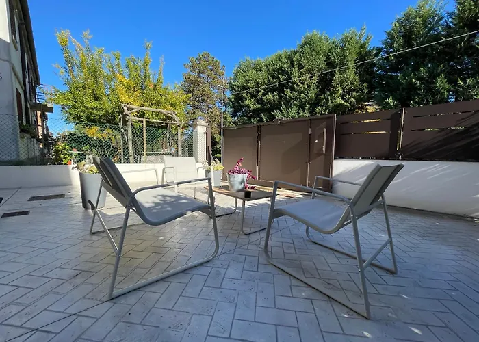 Due Di Tutto Daire Ferrara